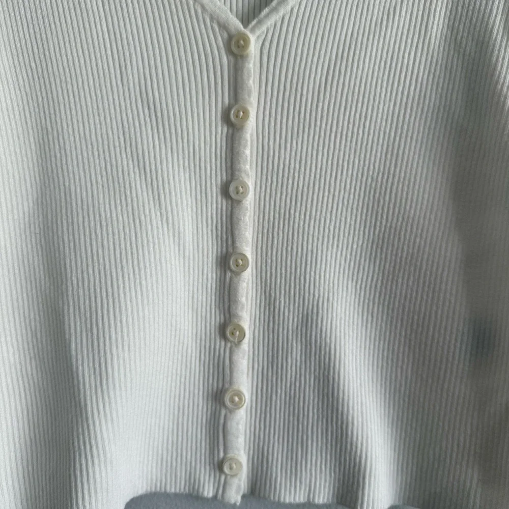John Galt/Brandy Melville White Shannon Cardigan - Picture 2 of 7